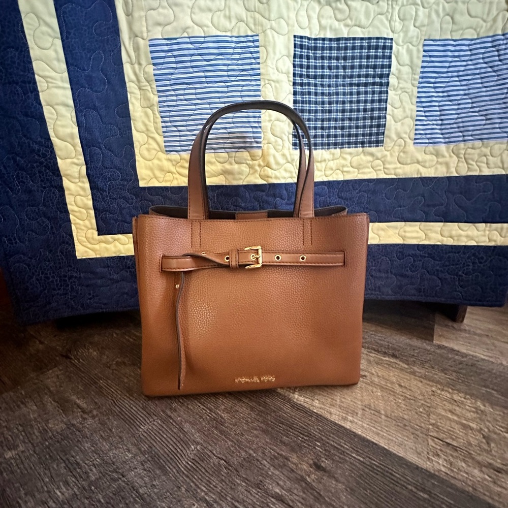 Michael Kors Emilia Women's
Crossbody Bag - Brown